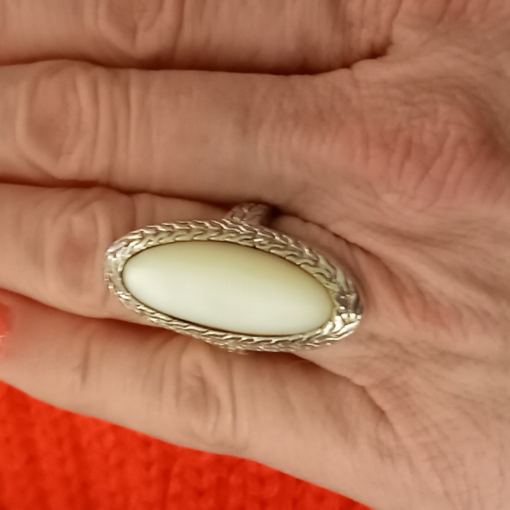 Oblong Ring